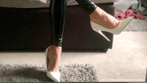 Girls, do you like my new pair of heels?