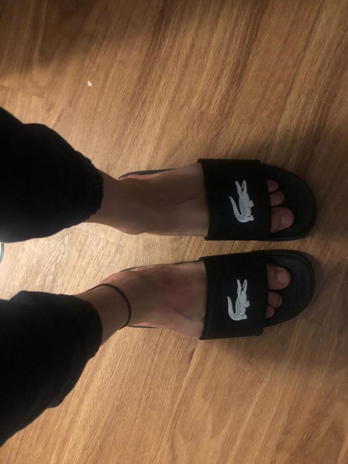 Socks with sandals. Approve or disapprove?