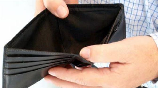 Are broke men unattractive as F?