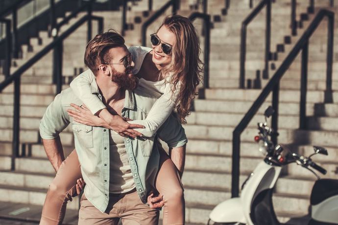 Men, how are you suppose to lead a relationship? How do you lead one personally? And ladies how would you like a man to lead the relationship?