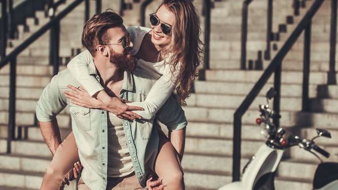Men, how are you suppose to lead a relationship? How do you lead one personally? And ladies how would you like a man to lead the relationship?