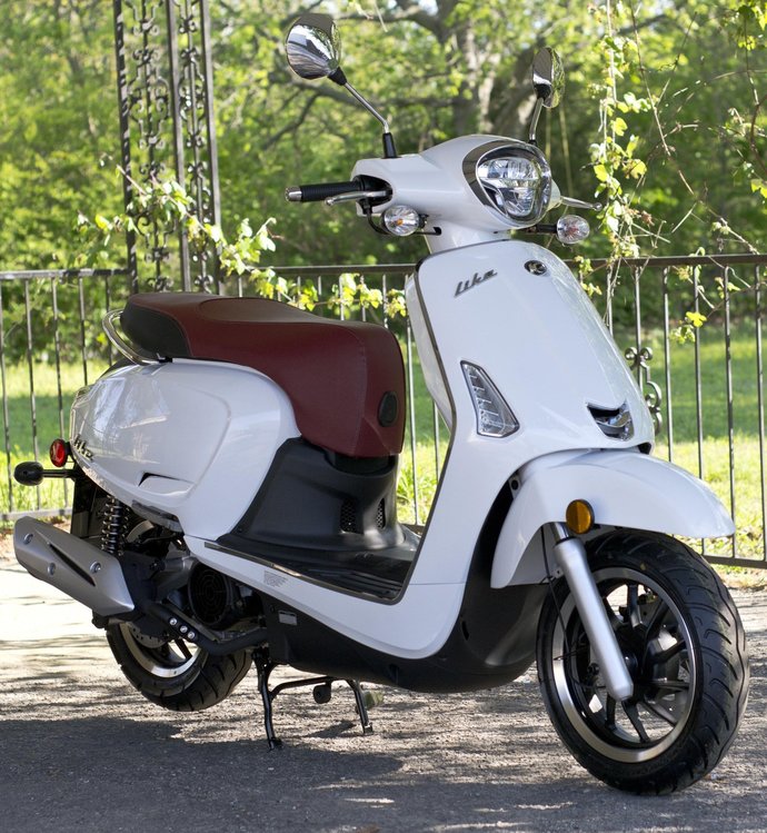 Kymco Like. I want this scooter.