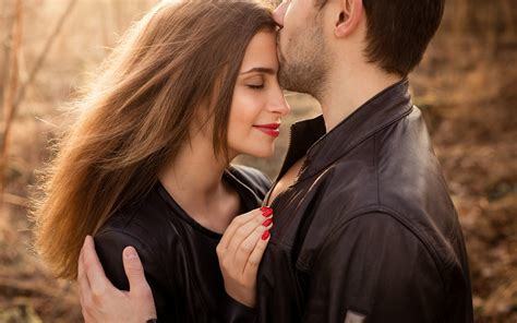 Is it easy to keep a girl happy and loved?