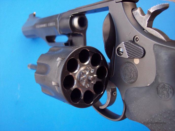 Men and Women what are a couple of things you really want to have in the future but unfortunately you don't have the money yet to get?