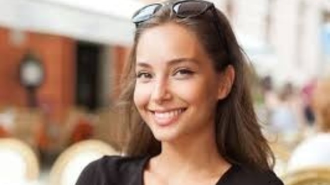Which of these two European countries would you say has more beautiful and sexually attractive women on average: Italy or Poland?
