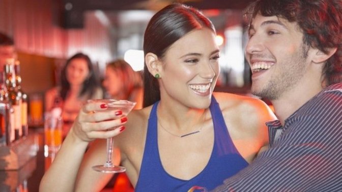 How do you feel about women that make the first move? Do men find this attractive?
