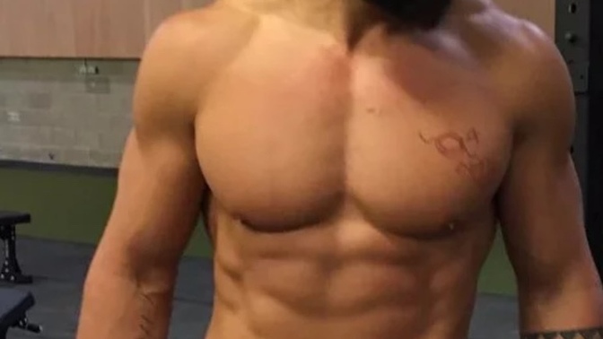 Who Has A More Attractive Body, Jason Momoa or Chris Hemsworth?