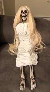 How would you rate your looks on a One-to-Ten scale?