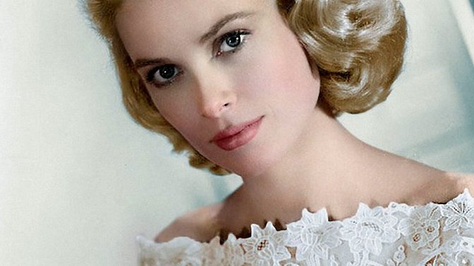 Grace Kelly or Salma Hayek?