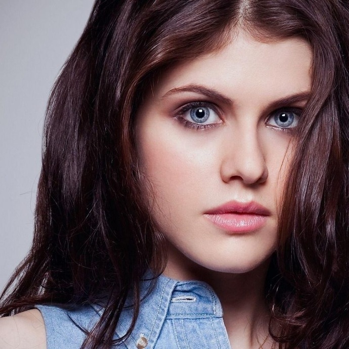 Who do you find to be a 10/10 from female celebrities?