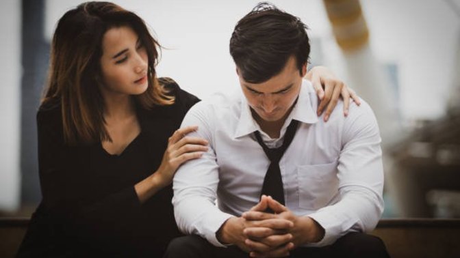 Do Men prefer women to stroke their EGO, even if she is LYING?