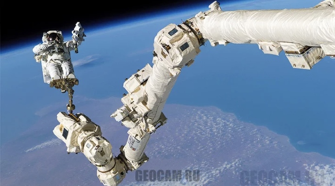 Are the pictures of the Earth Fake?