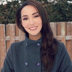 5'8" hapa, Lauren Chen