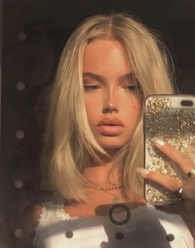 Do you think Alina Desjardins is beautiful?