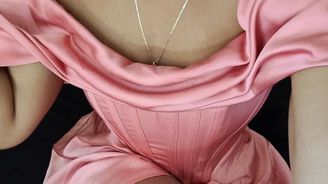 Are You Okay With Your Girlfriend Not Wearing Pantiés With Her Dresses When She Was Around You?