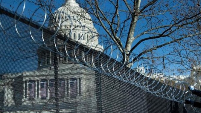 Instead of a border wall, should there just be a fence like the one around the Capitol building?