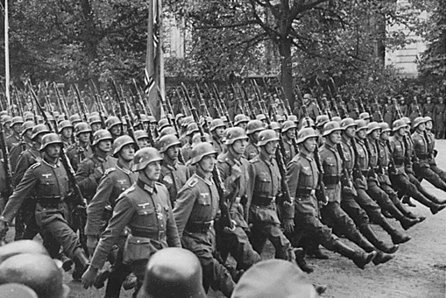 Entire western world wants Germany to build a huge military, march through Poland &fight Russia. Weird times?
