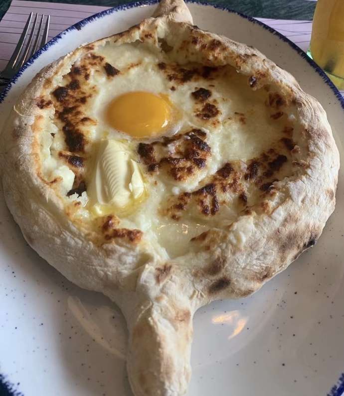 Do YOU know how to bake? Whats the best thing you ever made if so?
