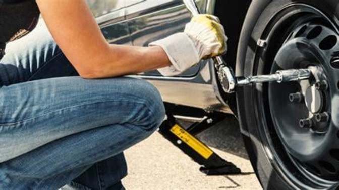 Do you know how to change a tire?