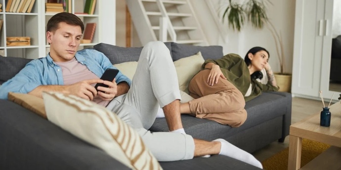 What the heck do I do if I signed a lease with my girlfriend of 8 months but we aren’t getting along anymore after the first month?