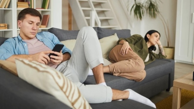 What the heck do I do if I signed a lease with my girlfriend of 8 months but we aren’t getting along anymore after the first month?