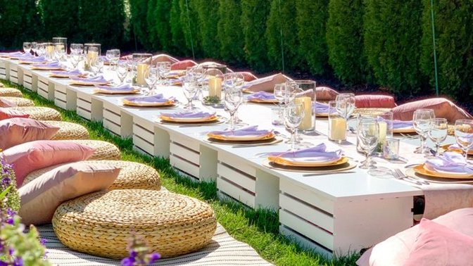Is it appropriate to do a picnic themed engagement celebration?