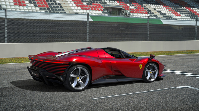 Thoughts on the new LEGO Technic Ferrari Daytona SP3?