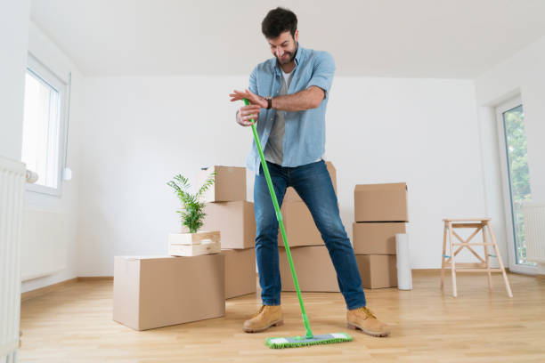 Couples living together or married: how do you divide the household chores?