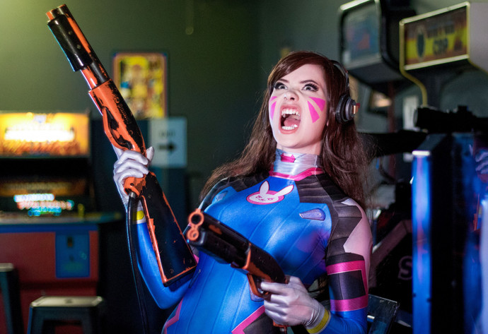 Could You Be In A Serious Relationship With A Gamer Girl?