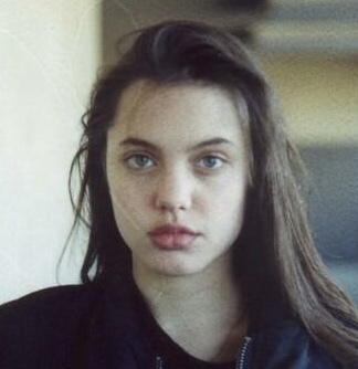 WHO IS PRETTIER: Angelina Jolie or Vanessa Paradis?