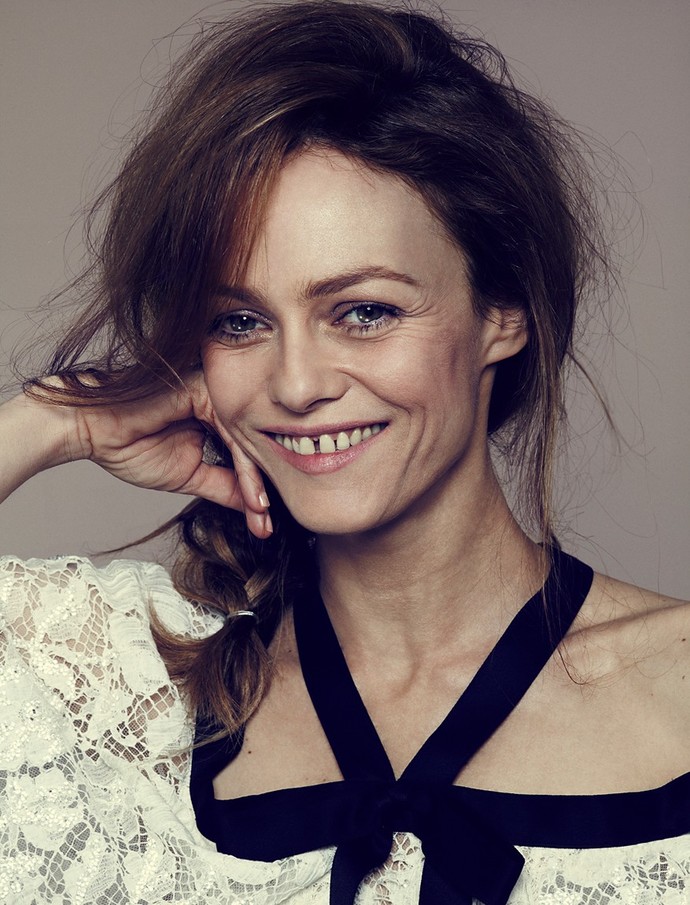 Which Vanessa Paradis is more attractive?