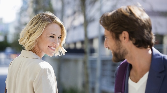 Ladies, what is your best pick up line?