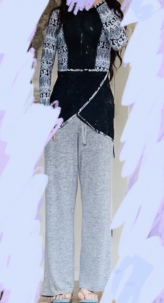 Does this top very obviously look like part of a swim set?