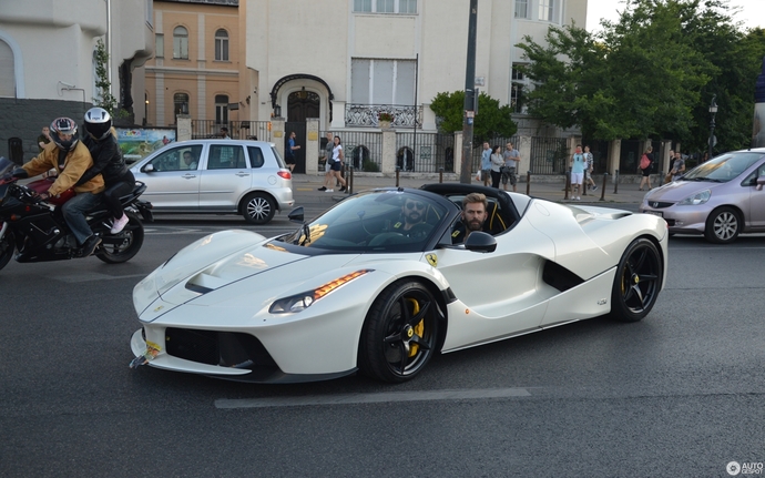 Which of these Ferrari & Lamborghini Aperta/Convertibles/Hardtops is your favorite?