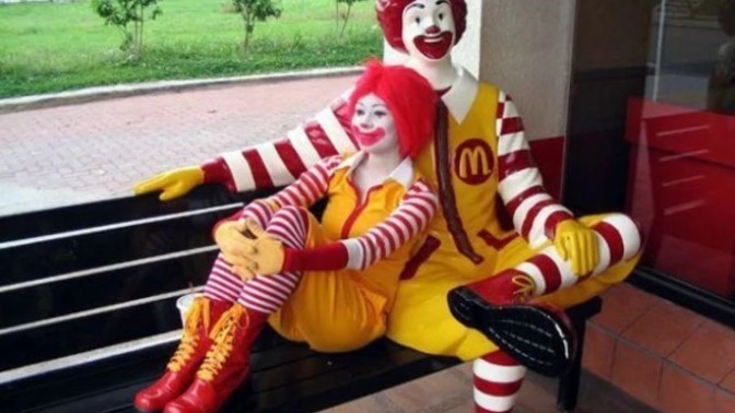 Would you cosplay in Ronald & "Ronalda" McDonald with me? And go order a big meal at McDo restaurant... Or Burger King haha?
