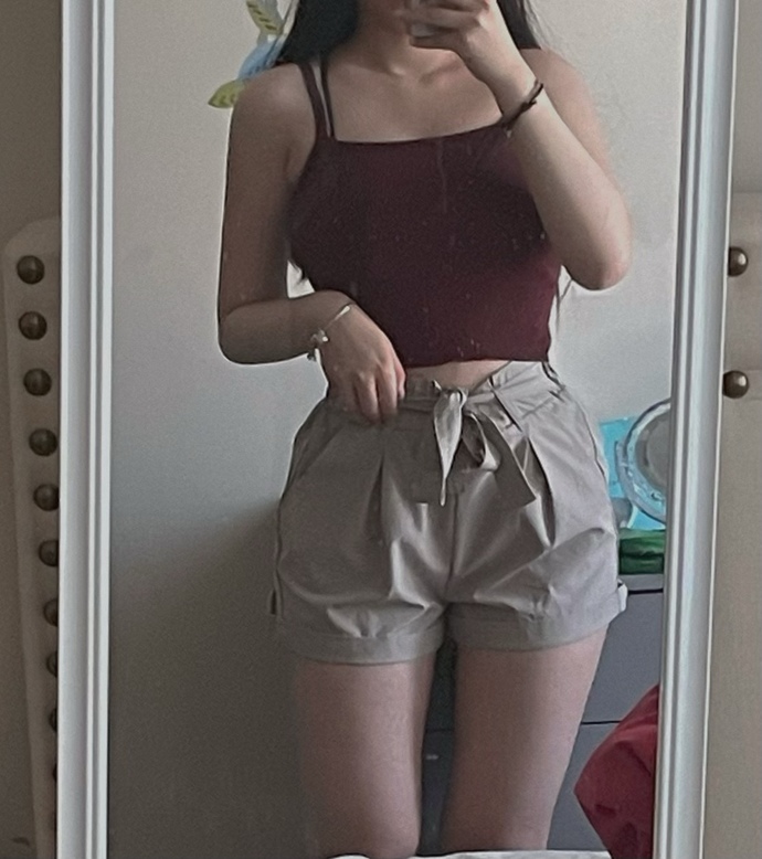 which outfit is cutest out of these options?