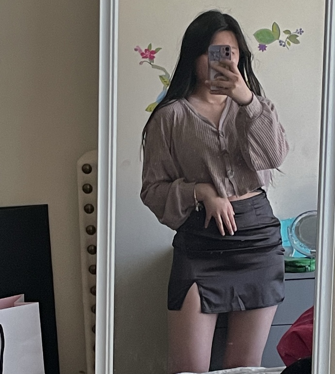 which outfit is cutest out of these options?