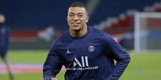 Who are your current favorite Footballers?