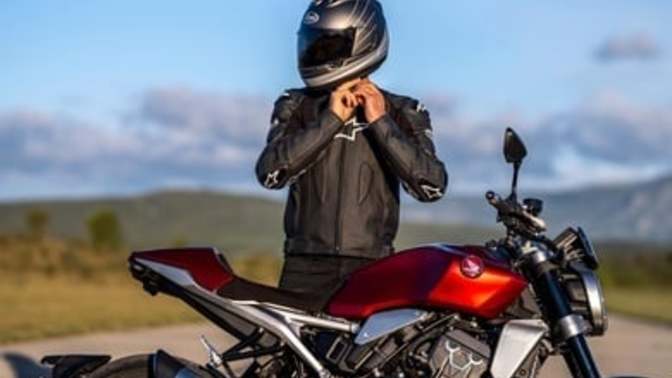 How easy is it to drive a motorcycle?