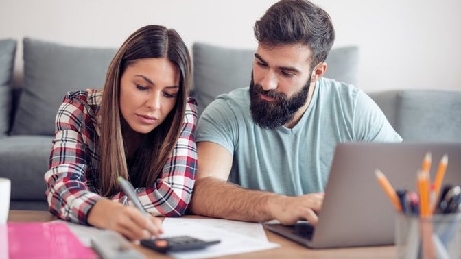 If your partner earns more than you, do you expect them to contribute more towards the bills?