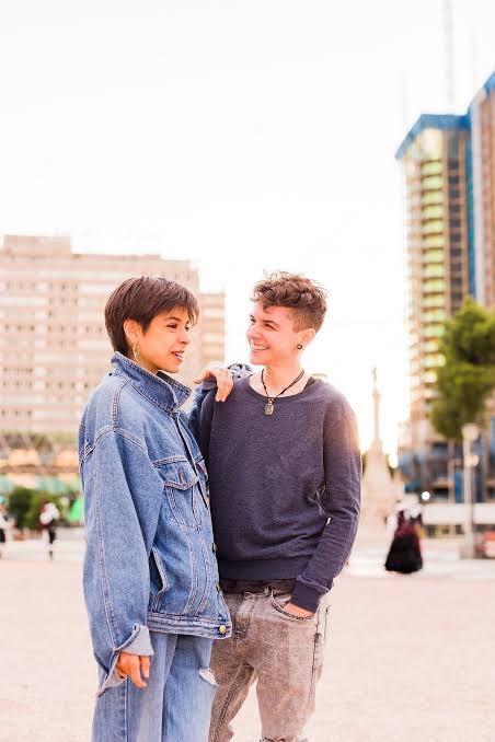 Do guys prefer tomboys to girlies?