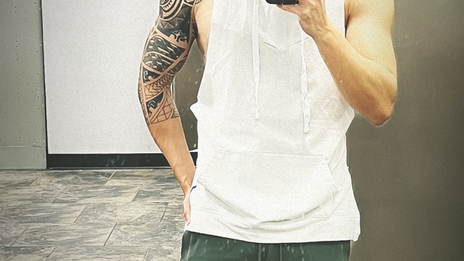 Just wanna say hi to everyone in this group. Anyone who likes to go to the gym? we can share some tips?