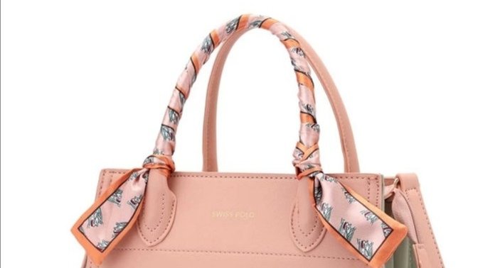 Guy friend gifted me a pink handbag and a customised 3D name stand for my birthday. Is it normal for a guy friend to gift as such for a female friend?