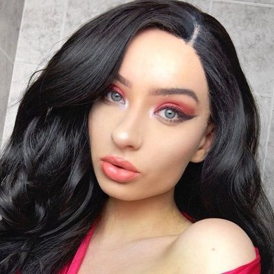 Does she look like Angelina Jolie?