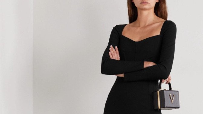 Is this kind of dress appropriate for a dinner in a high-class restaurant?