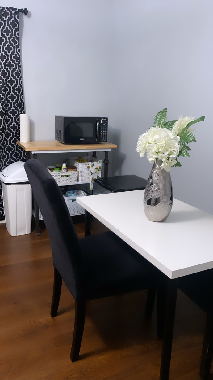 How do you make a kitchen for a small studio apartment? ?
