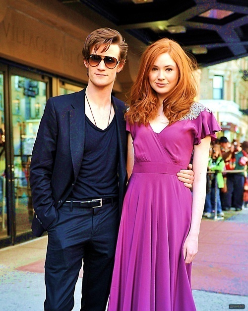 If you want, you can be like Karen Gillan. She's that height and weighs 130 pounds.