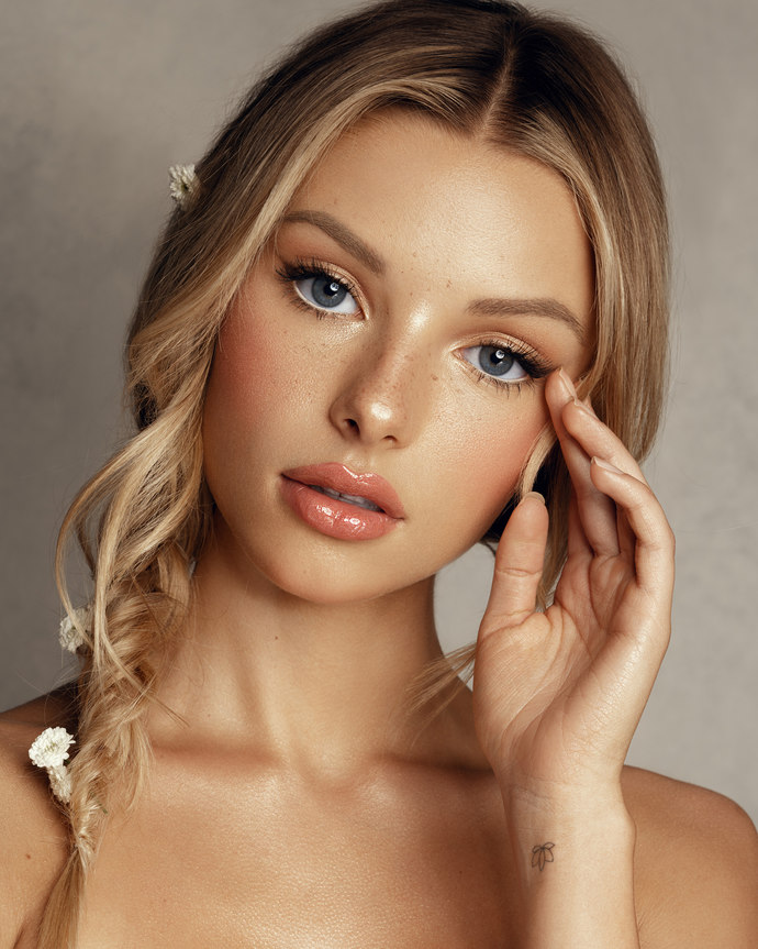 Big lips or thin lips?