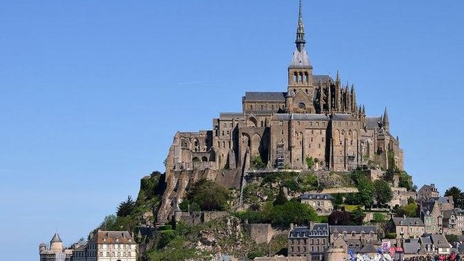 Where are good places in normandy to visit?