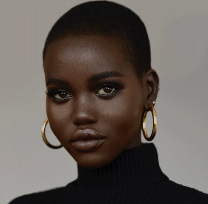 Sudanese model Adut Akech 😍